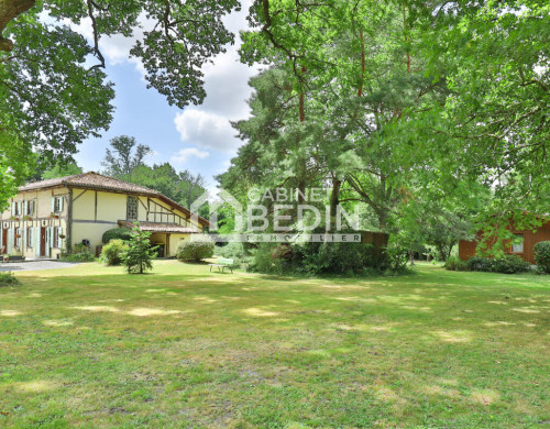 maison  HOSTENS
