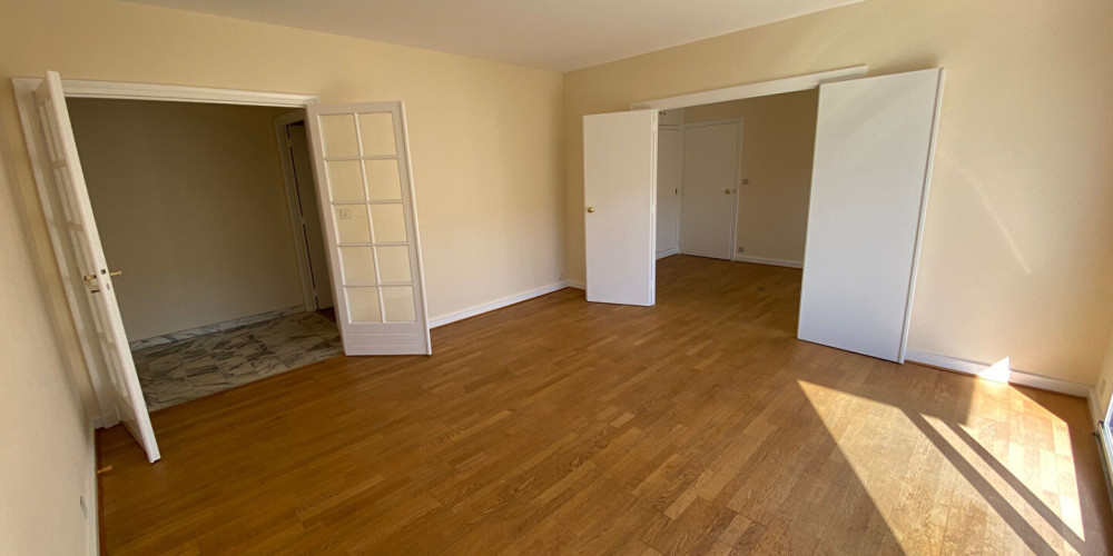 appartement à BORDEAUX (33000)