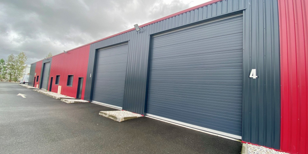 local industriel à ST JEAN D ILLAC (33127)