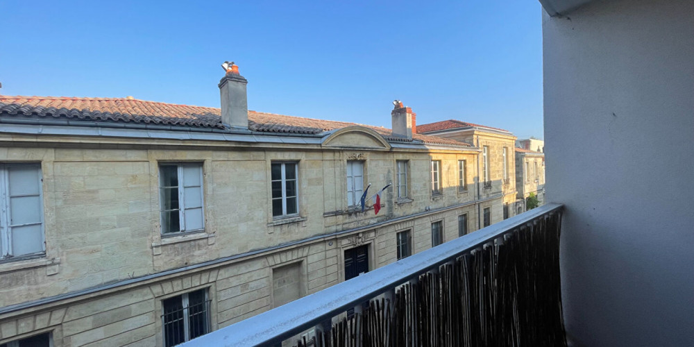 appartement à BORDEAUX (33800)