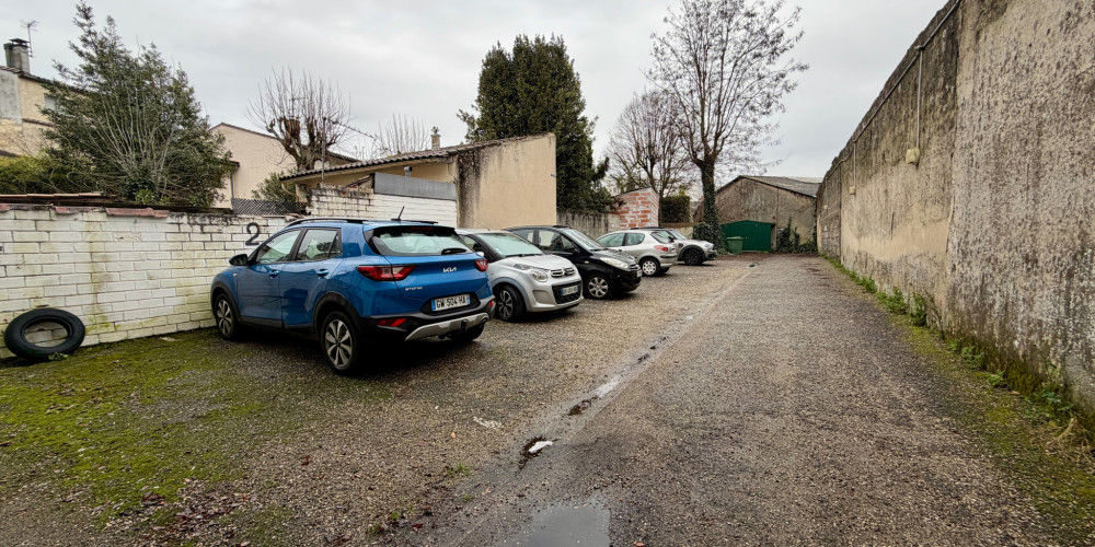 appartement à BORDEAUX (33800)