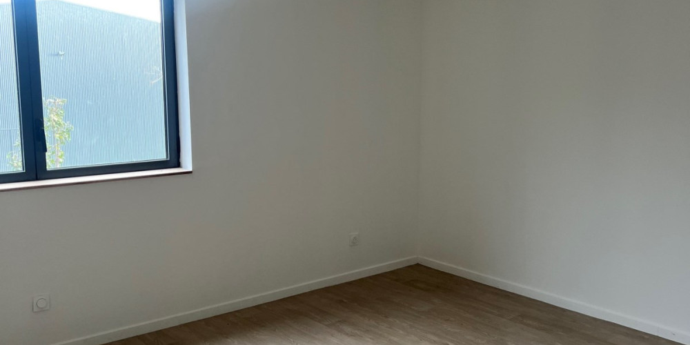 local industriel à MERIGNAC (33700)