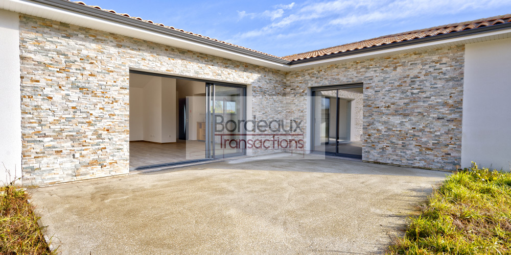 maison à CAVIGNAC (33620)