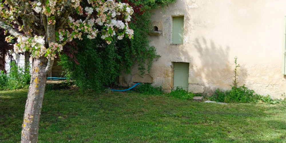 maison à BRANNE (33420)