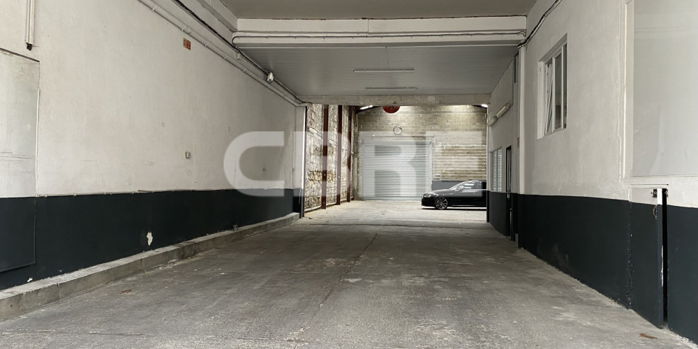 local industriel à BORDEAUX (33800)