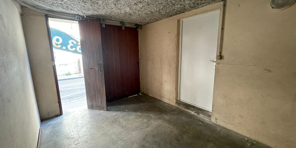 parking à BORDEAUX (33800)
