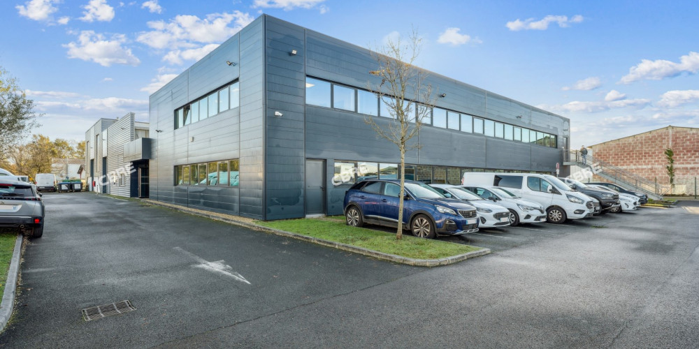 local industriel à BLANQUEFORT (33290)