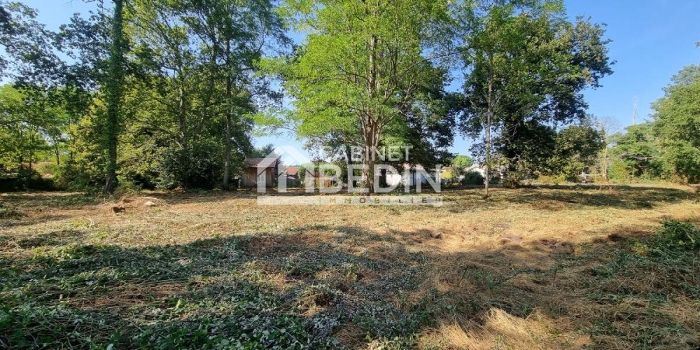 terrain à SALLES (33770)