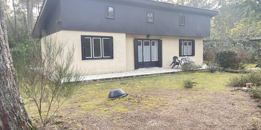 maison à LACANAU (33680)