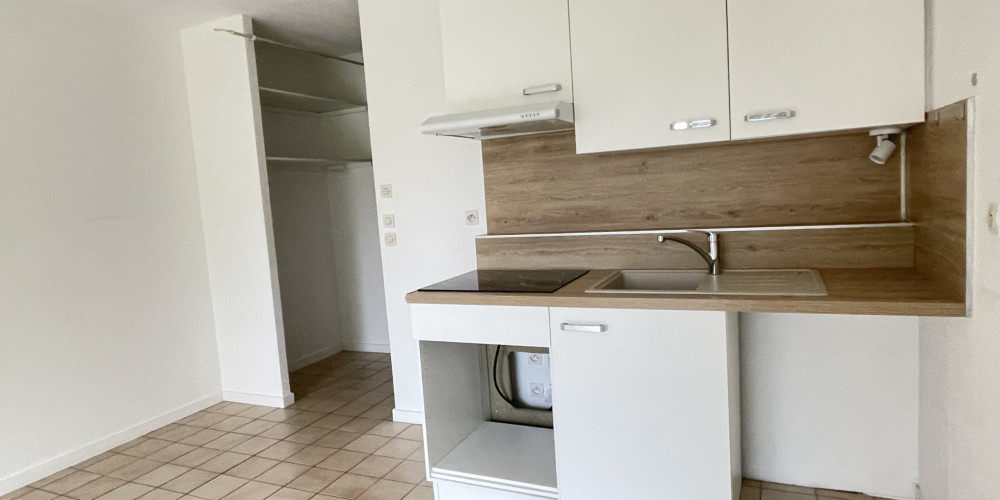 appartement à VAYRES (33870)