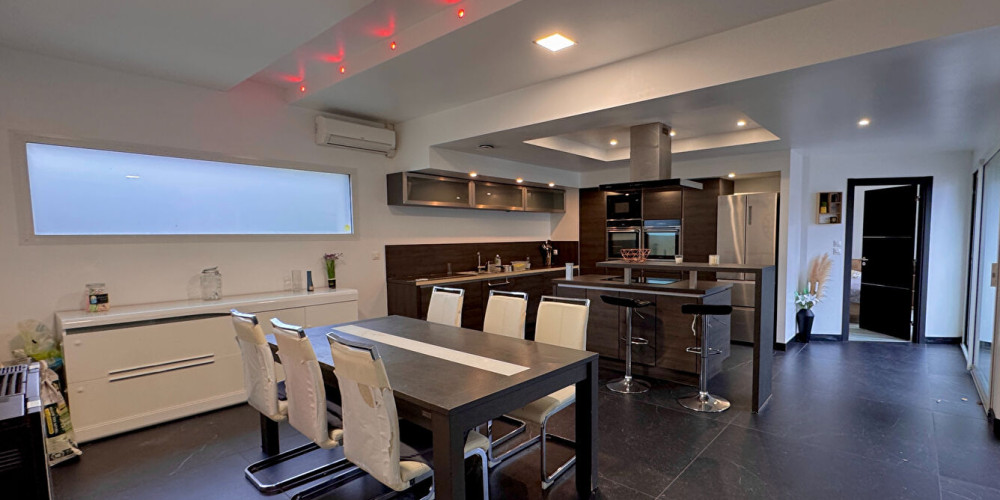 maison à SALLES (33770)