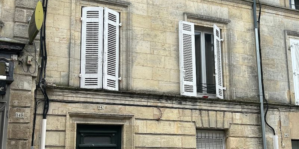 immeuble à ST ANDRE DE CUBZAC (33240)
