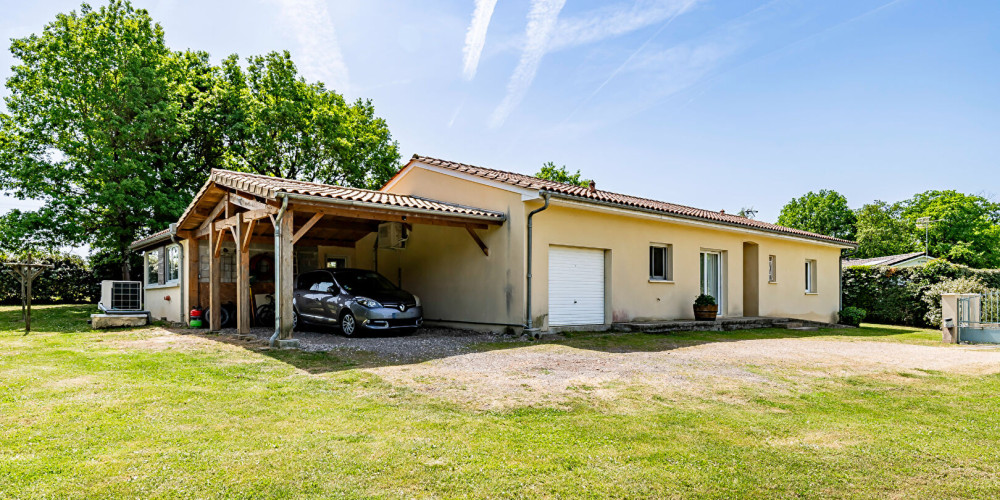 maison à RAUZAN (33420)
