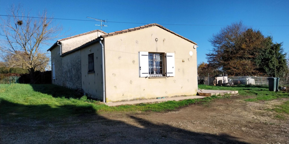 maison à BLASIMON (33540)