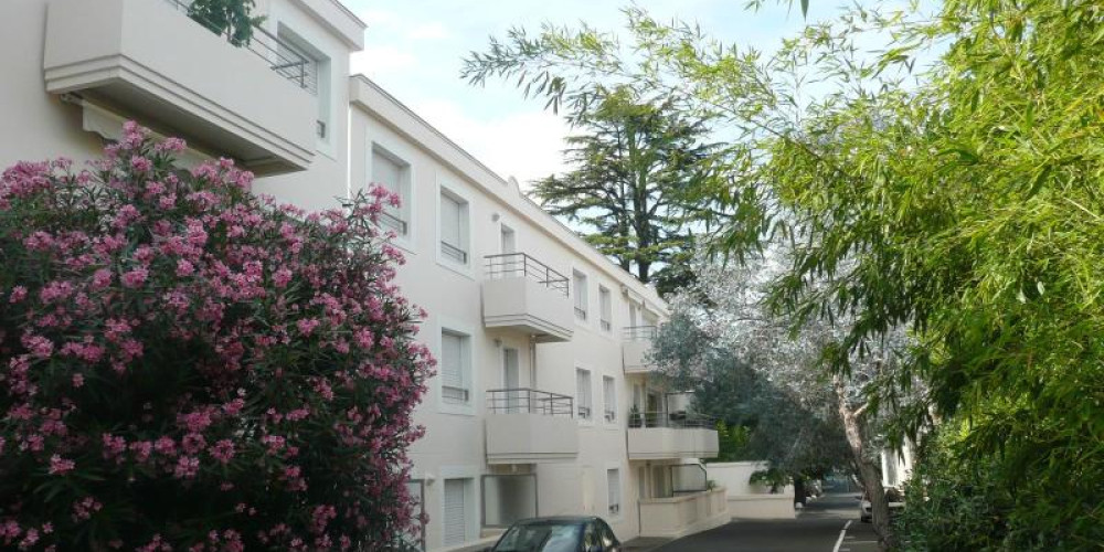 parking à BORDEAUX (33200)