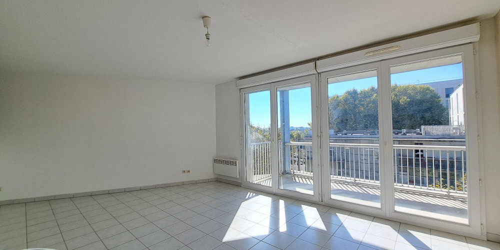 appartement à BORDEAUX (33800)