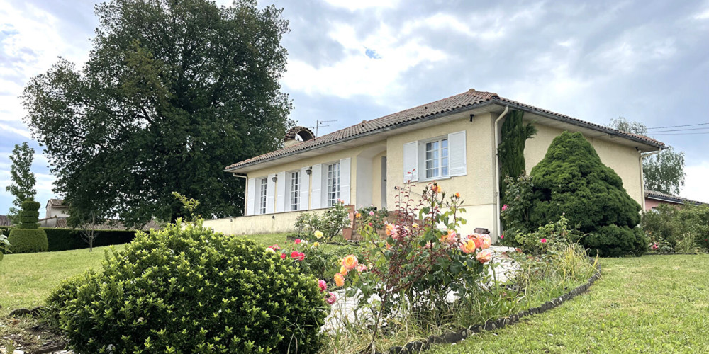 maison à ST GERMAIN DU PUCH (33750)