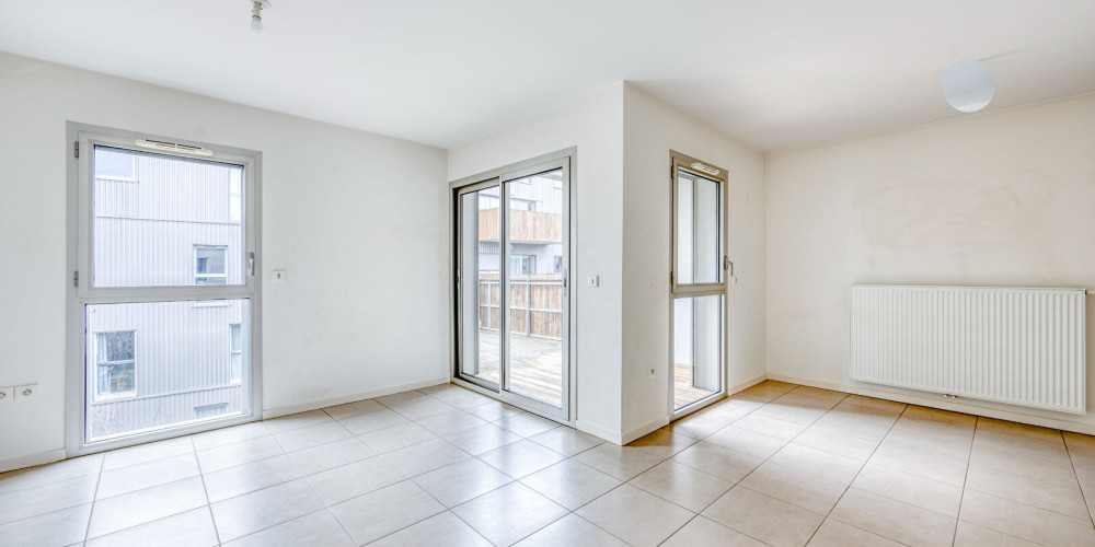 appartement à BORDEAUX (33300)