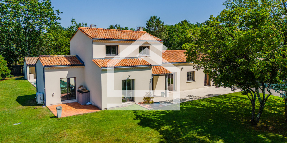 maison à LE PIAN MEDOC (33290)
