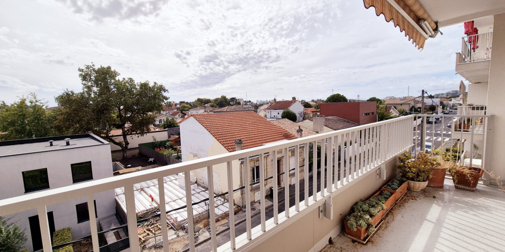 appartement à BORDEAUX (33200)