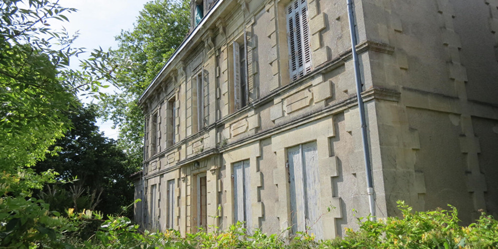 maison à MOULIS EN MEDOC (33480)