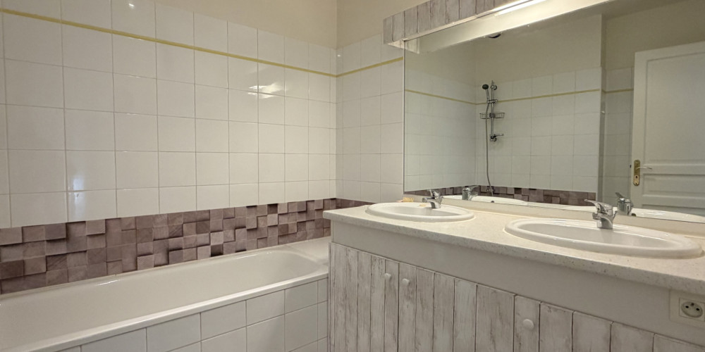 appartement à BORDEAUX (33000)