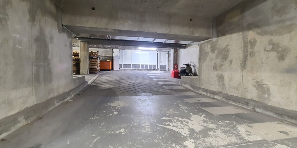 parking à BORDEAUX (33000)
