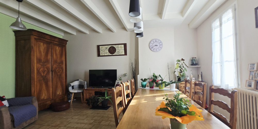 maison à LA RIVIERE (33126)