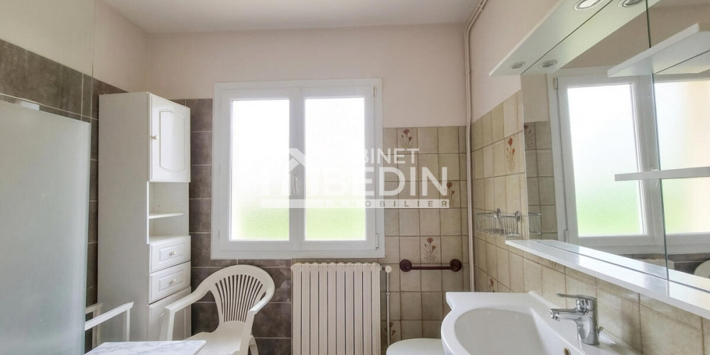 maison à ESCOUSSANS (33760)