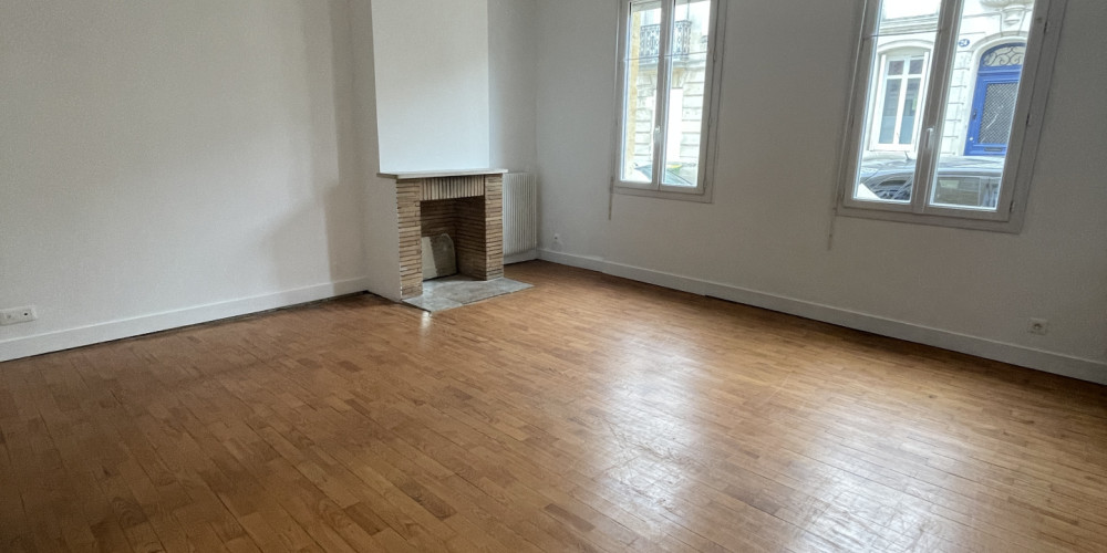 appartement à BORDEAUX (33000)