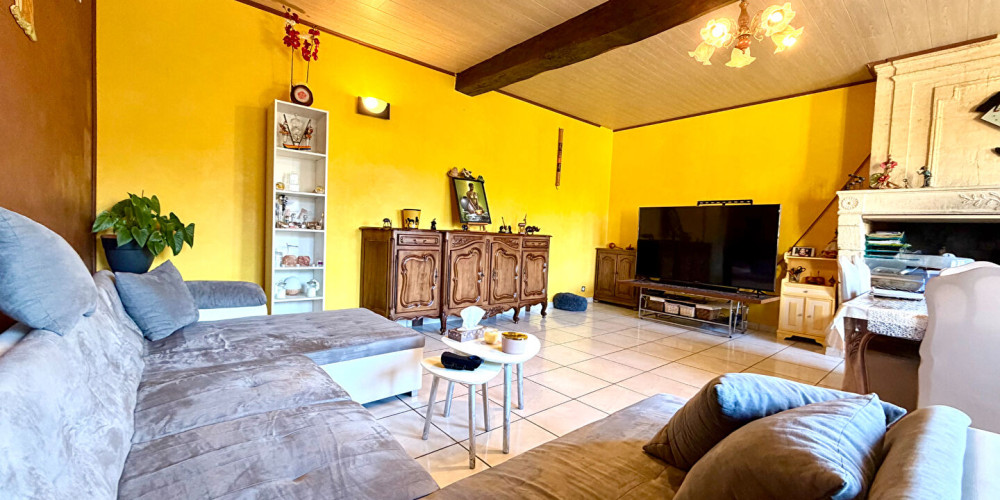 maison à ST DENIS DE PILE (33910)