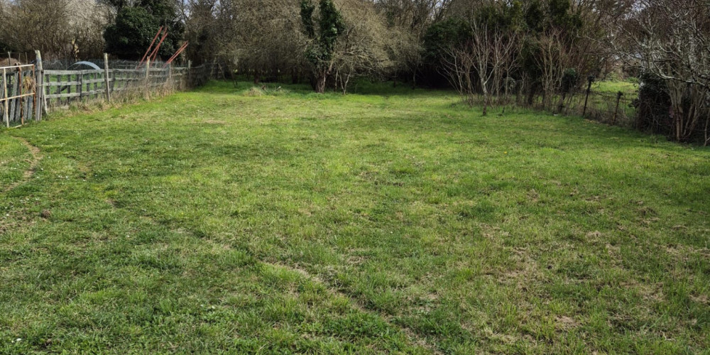 terrain à BLASIMON (33540)