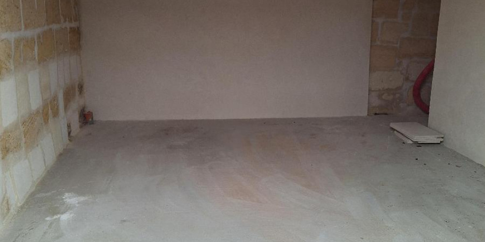 parking à BORDEAUX (33800)