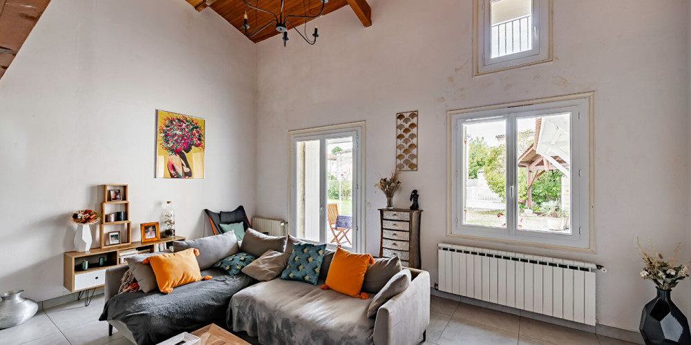 maison à STE TERRE (33350)