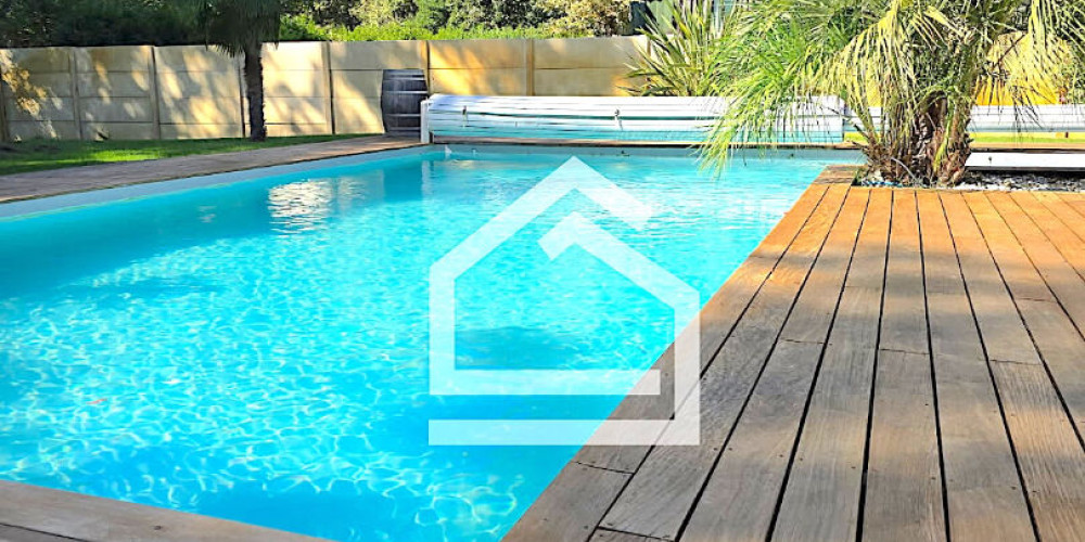 maison à LE PIAN MEDOC (33290)