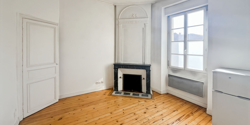 appartement à BORDEAUX (33000)