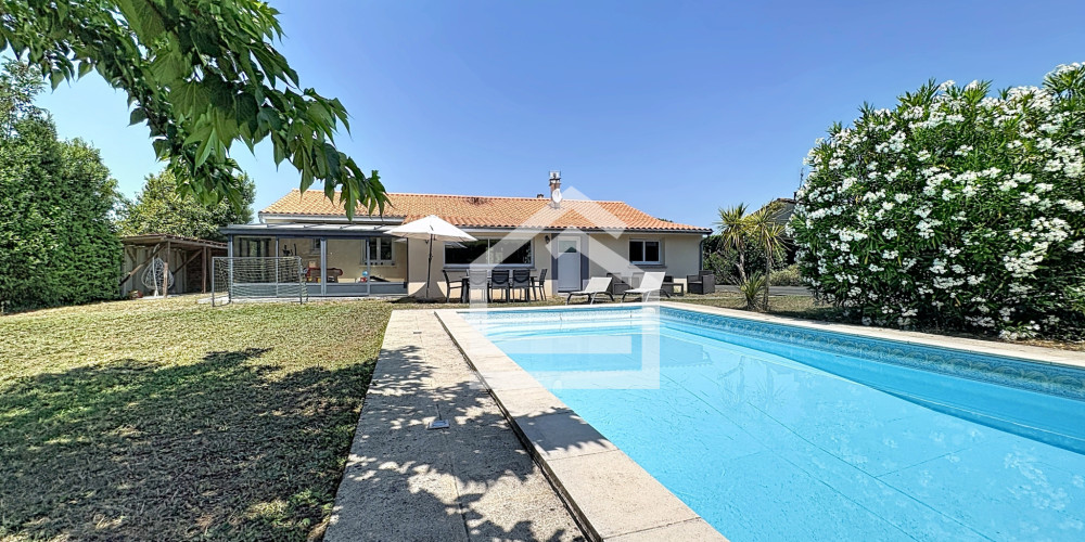 maison à STE EULALIE (33560)