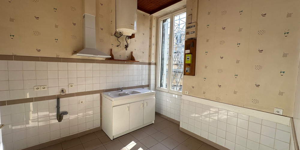 appartement à BORDEAUX (33300)