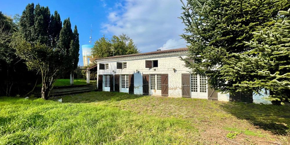 maison à ST TROJAN (33710)