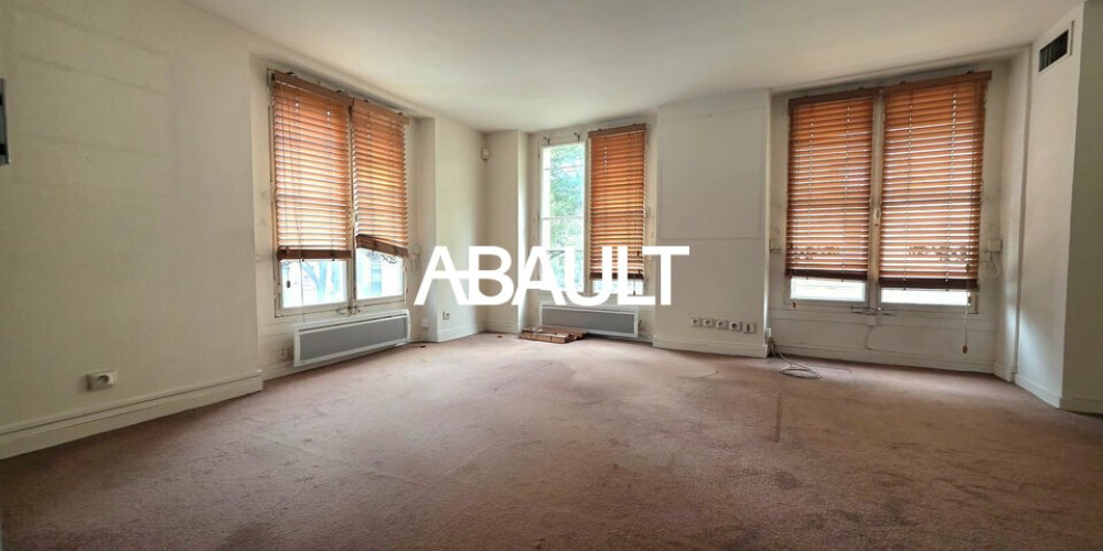 local commercial à BORDEAUX (33000)