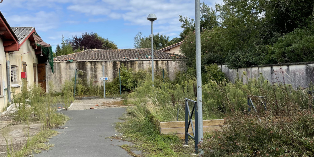 maison à LE TAILLAN MEDOC (33320)