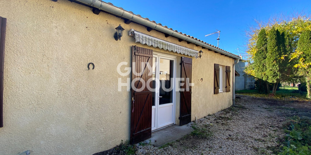 maison à LES BILLAUX (33500)