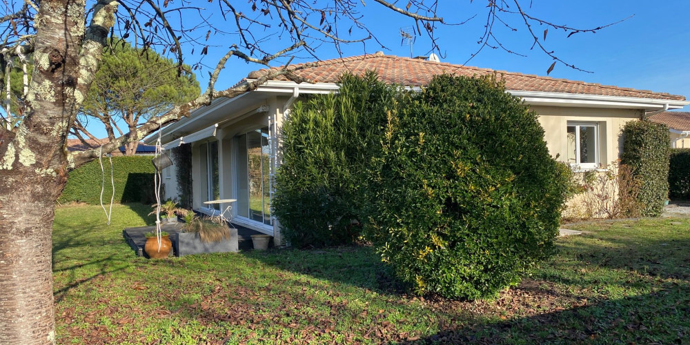 maison à ARES (33740)