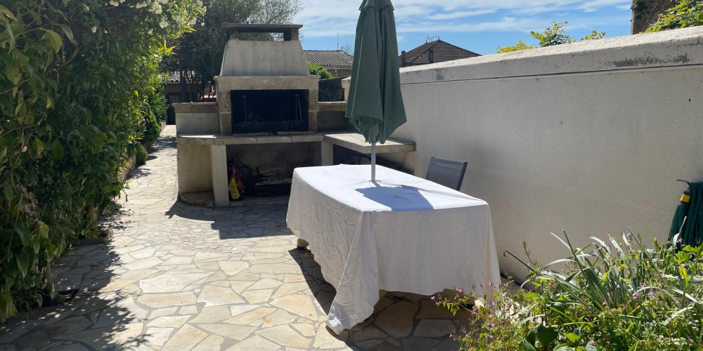 maison à SAUVETERRE DE GUYENNE (33540)