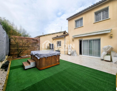 maison  ST MEDARD D EYRANS