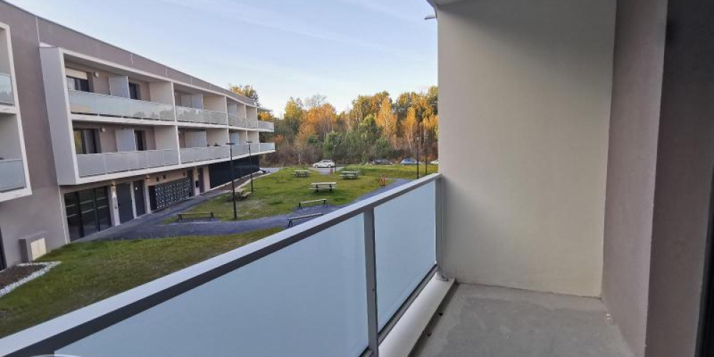 appartement à ST JEAN D ILLAC (33127)