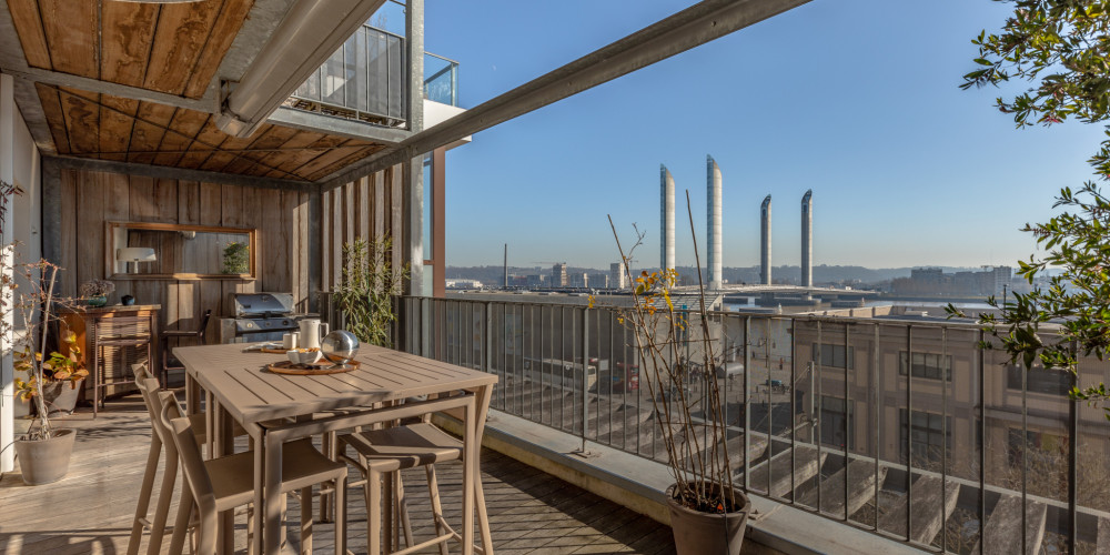 appartement à BORDEAUX (33300)