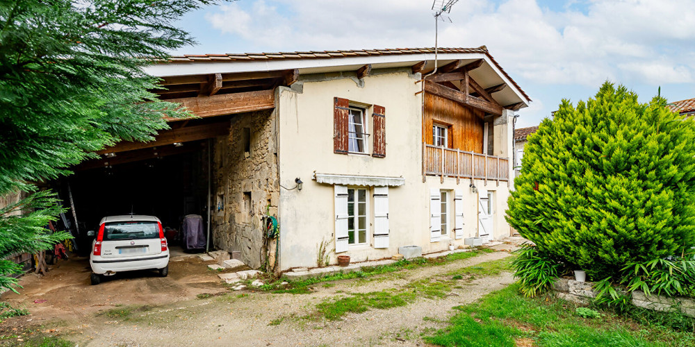 maison à LARUSCADE (33620)