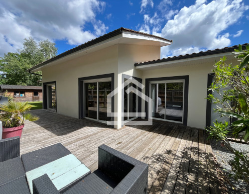 maison  HOURTIN