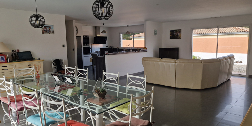 maison à AVENSAN (33480)